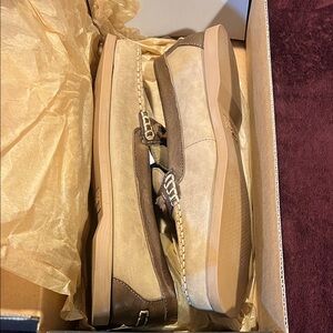 Eddie Bauer Beige and Dark Brown Women's Flats